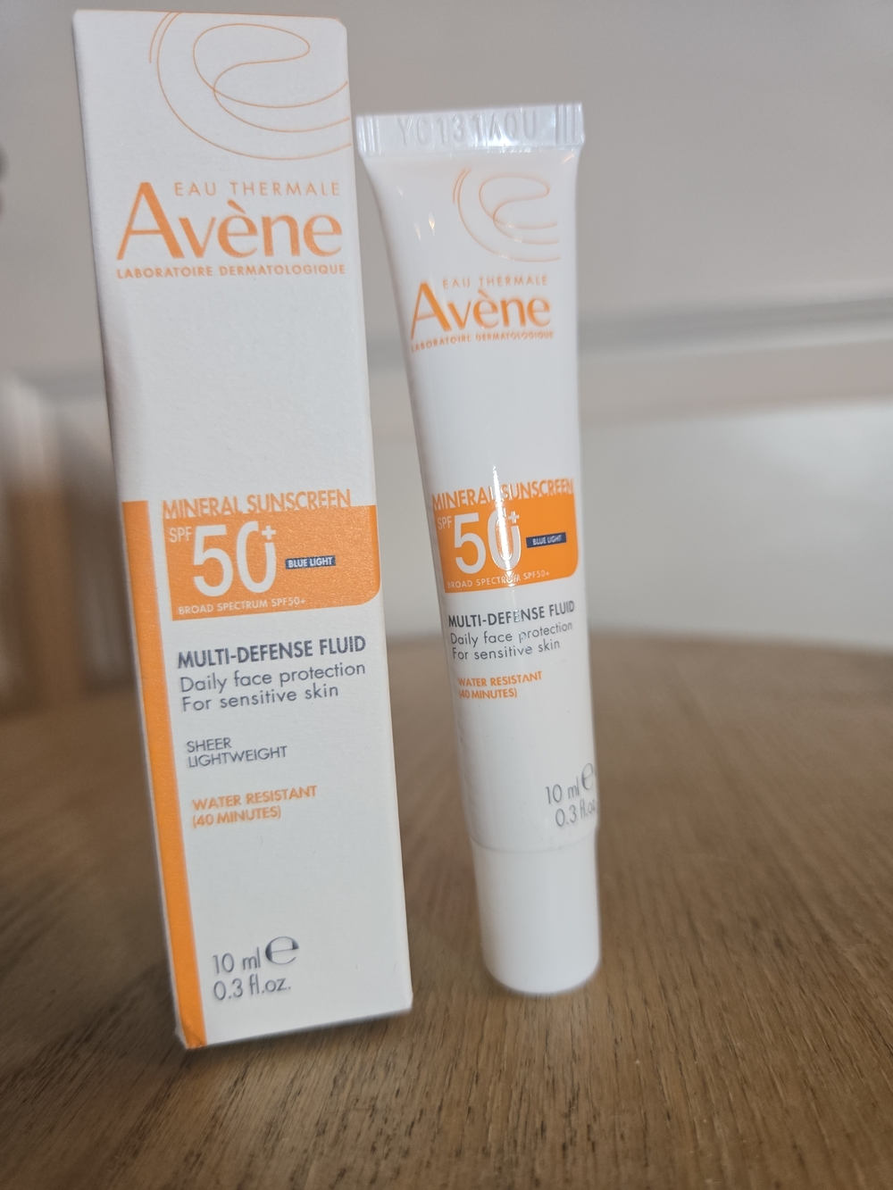 Avène Multi-Defense Fluid SPF 50+ Mineral Sunscreen - White/Orange